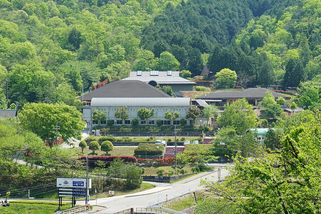 丹波伝統工芸公園 陶の郷の陶芸体験の風景