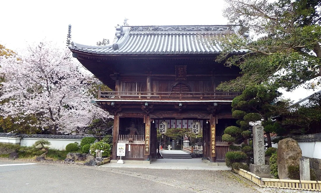 霊山寺の風景