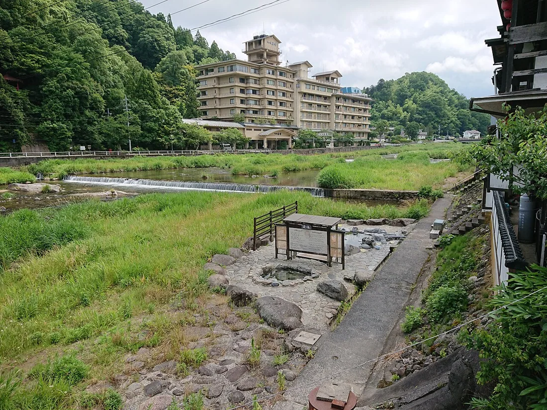 三朝温泉街の風景